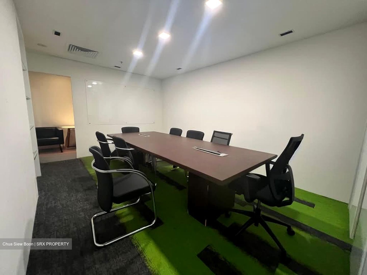 International Plaza (D2), Office #600093701
